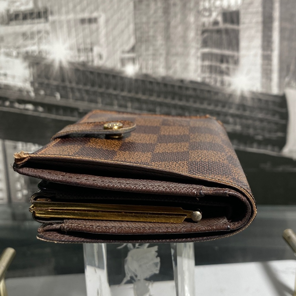 Authentic Louis Vuitton Damier Kisslock Wallet - Picture 14 of 16